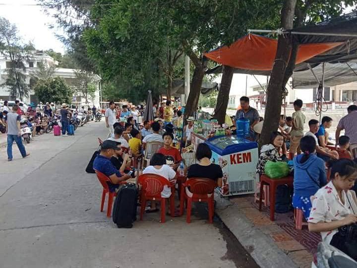 Các đơn vị kinh doanh dịch vụ đã nhận được chỉ thị cố gắng tạo điều kiện tốt nhất cho các du khách bị mắc kẹt