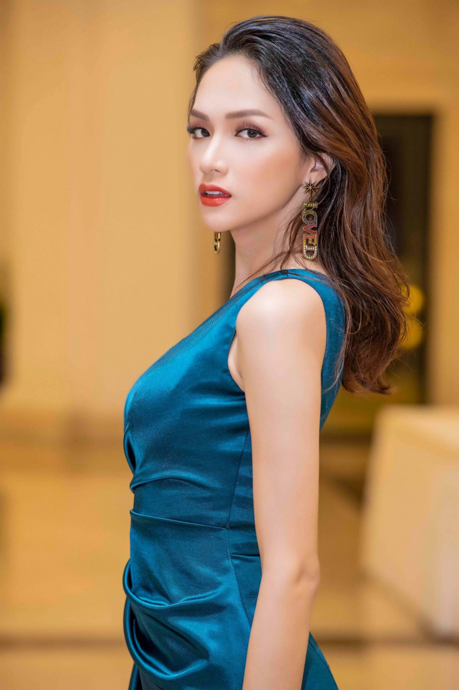 Hương Giang tỏ ra buồn khi không được diễn như mong đợi
