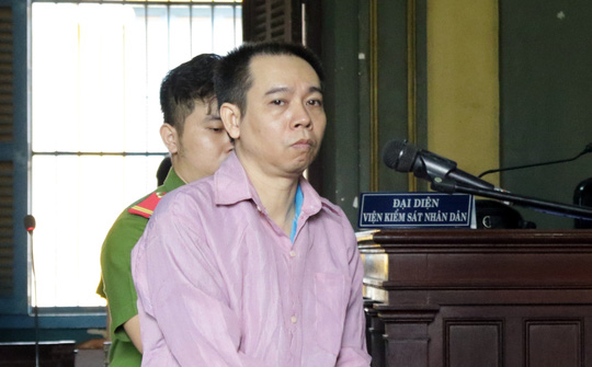 Bị cáo tại phiên phúc thẩm vẫn tỏ ra ngờ nghệch, thiếu nhận thức như phiên sơ thẩm trước đó
