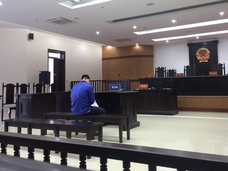 Sau phiên sơ thẩm, Cao Mạnh Hùng bị tuyên án 24 tháng tù giam. Tuy nhiên Shbet111 slot, casino, thể thao, xổ số nạn nhân đã gửi đơn kháng cáo vì mức án quá nhẹ. Bản thân Cao Xuân Hùng cũng gửi đơn kháng án vì cho rằng mình không có tội