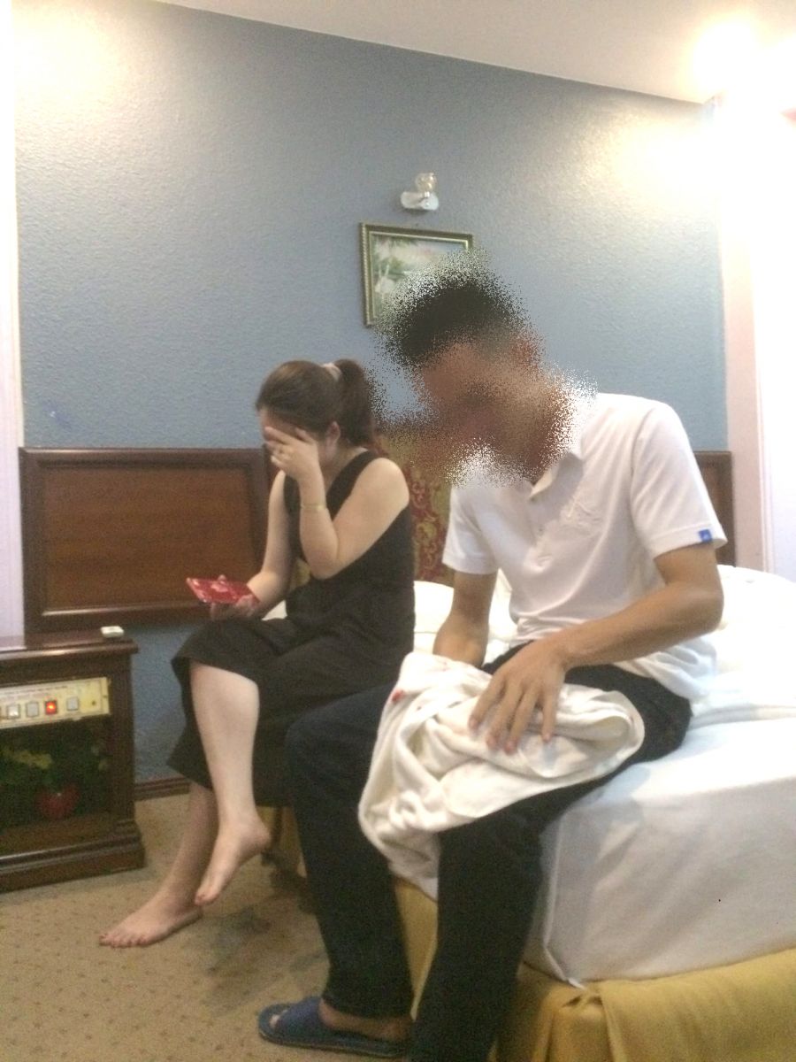 Bà P. và ông H. bị bắt quả tang tại khách sạn