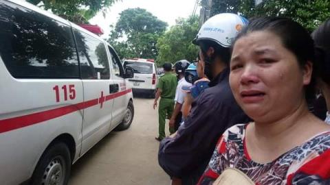 Người nhà nạn nhân khóc nức nở đón thi thể về an táng