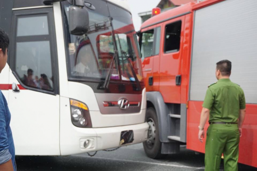 Hai xe xảy ra va chạm kinh hoàng
