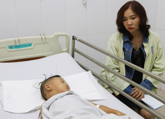 Bé Tiến cũng đã ổn định sức khỏe, cả 2 bé đều chưa biết cha mẹ mình đã qua đời