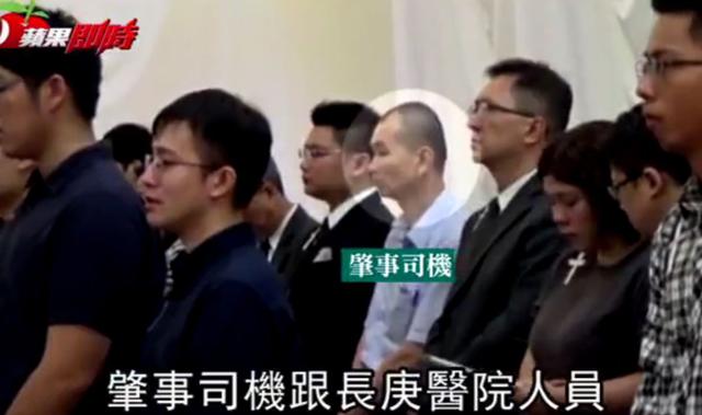 Đại diện bệnh viện và SHBET 1000 World Cup điều khiển chiếc xe gặp nạn cũng tới dự lễ tang