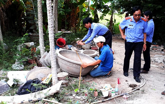 Chậu cây nghi phạm dùng để giấu xác cháu bé