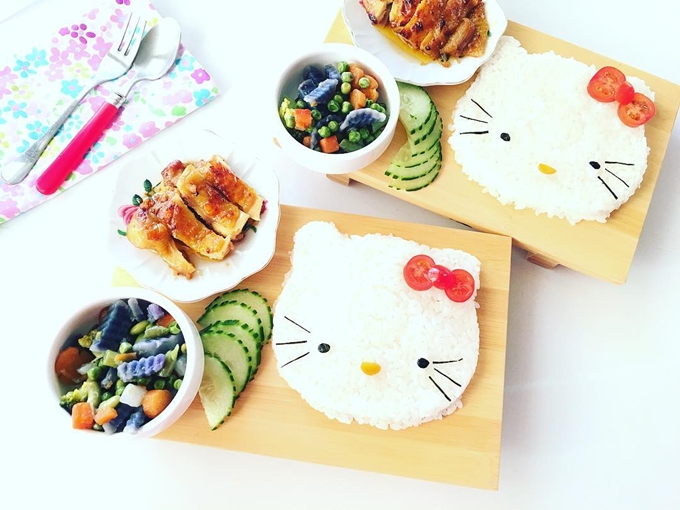 Những đĩa thức ăn đầy màu sắc, tái hiện Shbet16 chơi game trực tuyến thường ngày của hai con của chị Lê Lan