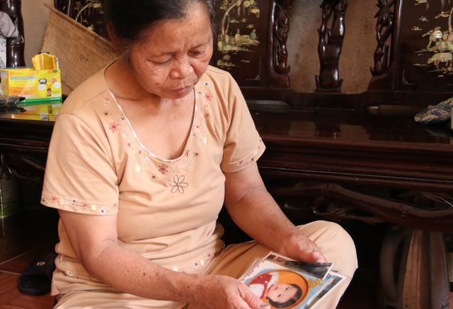 Sau nhiều năm ngóng trông người mẹ của Thương đến nhận con, bà Bình giờ chỉ mong nuôi được Thương khôn lớn đến cô bé có việc làm ổn định Shbet16 chơi game trực tuyến là bà mãn nguyện
