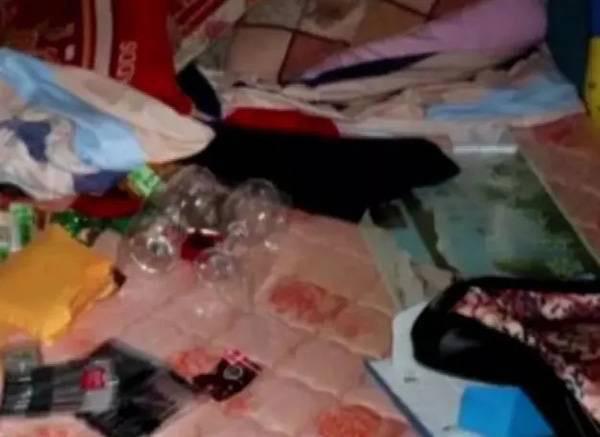 Căn phòng của cô gái bị xáo trộn, tiền của và Shbet111 kèo cá cược world cup bị cuỗm sạch
