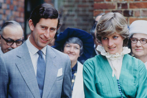 Khi Thái tử Charles bước vào hôn nhân với Diana Spencer...