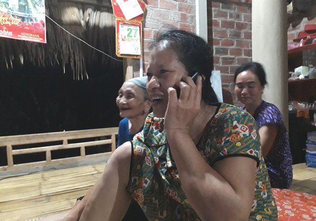 Mẹ Tiến Dũng đã gọi điện cho chồng ngay sau khi kết thúc trận đấu