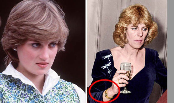 Chiếc vòng tay Thái tử Charles đặt làm riêng cho bà Camilla