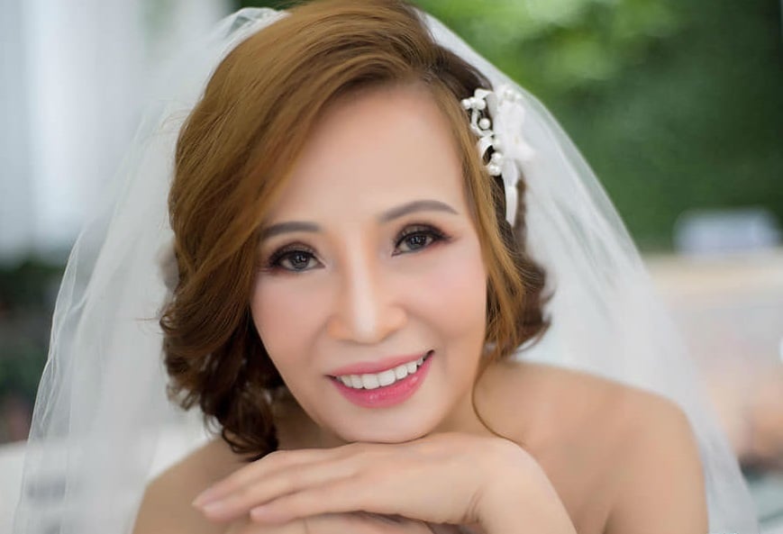 Cô dâu 61 tuổi có những chia sẻ thẳng thắn về việc có nên kết hôn ở tuổi xế chiều