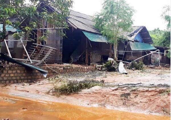 Ngay sau khi xảy ra sự cố, các sở, ngành và huyện Bảo Thắng đã có mặt tại hiện trường chỉ đạo phương án khắc phục sự cố.