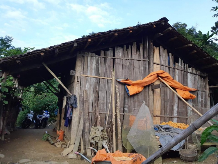 Ngôi nhà bố mẹ nghi phạm sinh sống ở quê
