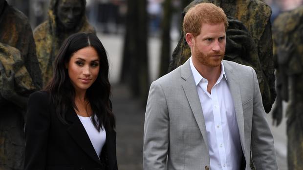 Harry và Meghan đã có trận tranh cãi nảy lửa