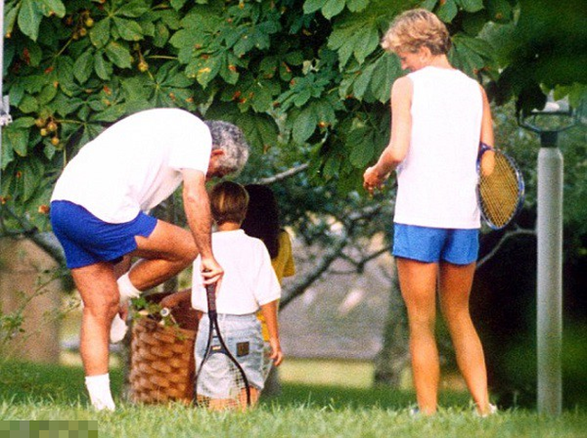 Bức ảnh được chụp Công nương Diana và Tỷ phú New York Theodore 'Teddy' Forstmann