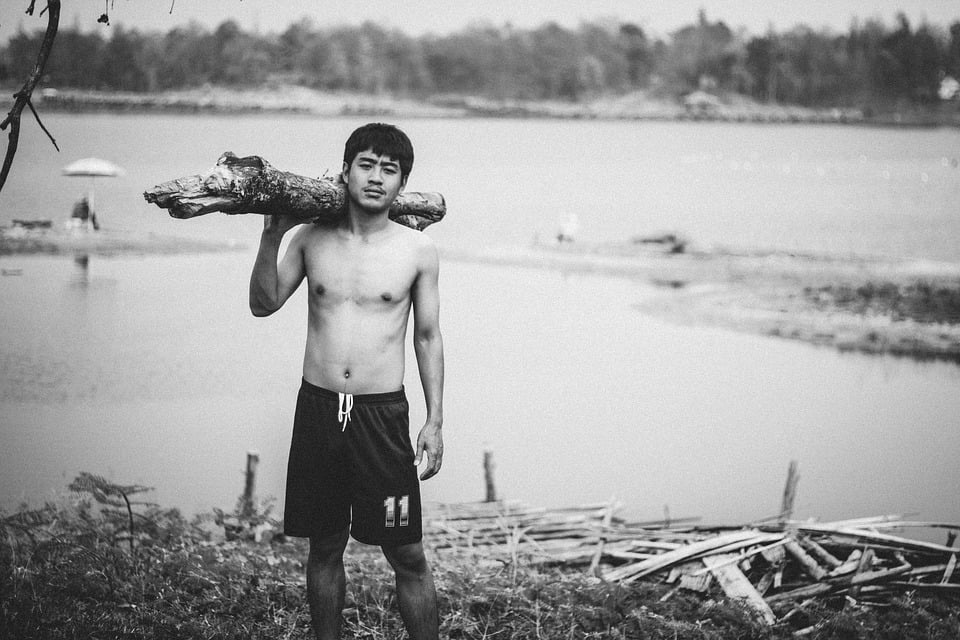 ban gai ve nha ra mat