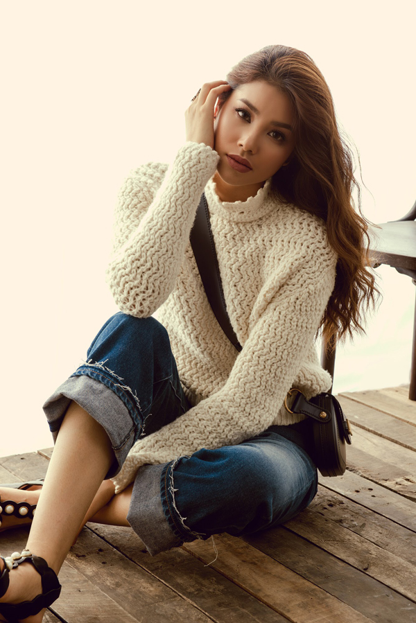 hoa-hau-pham-huong-tro-nen-sac-lanh-voi-hinh-anh-fashionista-sanh-dieu-hinh-anh61313722288