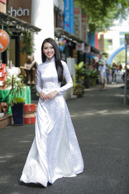 tuong-linh-mang-ve-dep-que-huong-viet-nam-den-voi-miss-intercontinental-2017-2084449