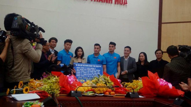 nhan_thuong_axxm