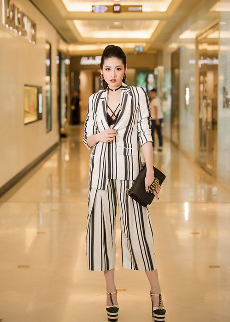a hau tu anh dien vay xuy