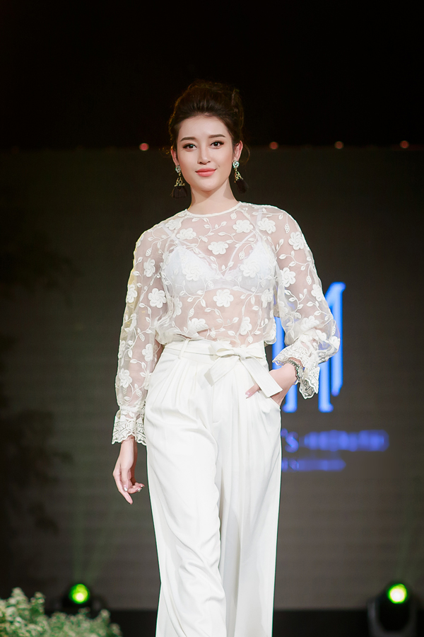a hau huyen my dien ao xu