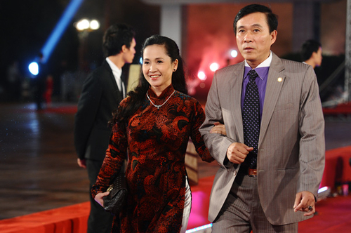 cuoc song vien man cua ba phuong trong song chung voi me chong (phunutoday (4)