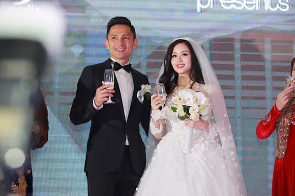 mac ke nguoi yeu cu sap cuoi tam tit van khoe bung bau (phunutoday (1)