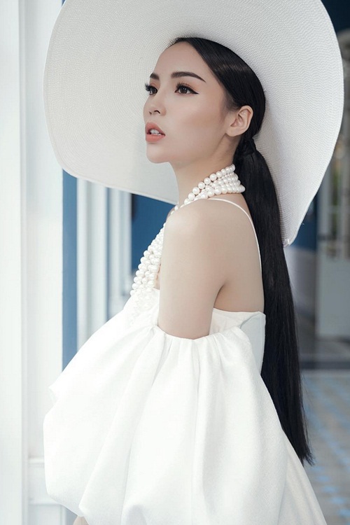 sao viet tro ve voi toc d