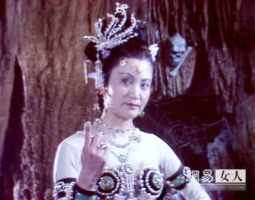 bach cot tinh duong xuan ha tay du ki sharoncuneta.com (3)