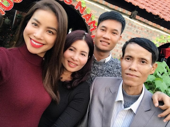 hoa hau pham huong (1)