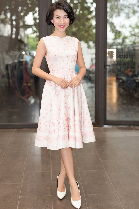 a hau hoang oanh (1)