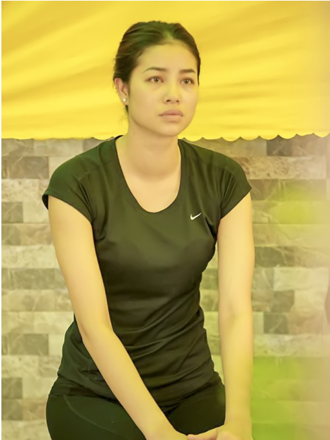 hoa hau pham huong trong 