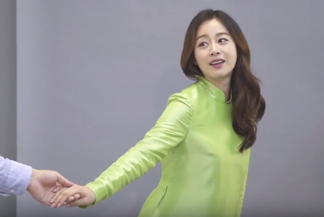 kim tae hee dien ao dai (
