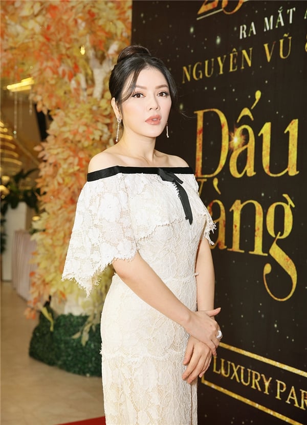 ly nha ky (2)