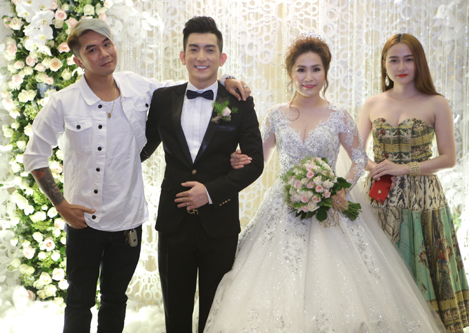 tiec cuoi chong cu phi th