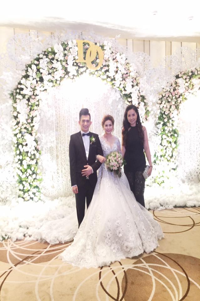 tiec cuoi chong cu phi th