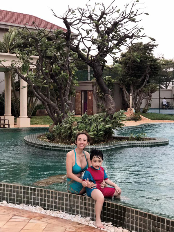 thu trang khoe vong 1 boc