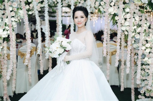 dam cuoi anh trai bao thy
