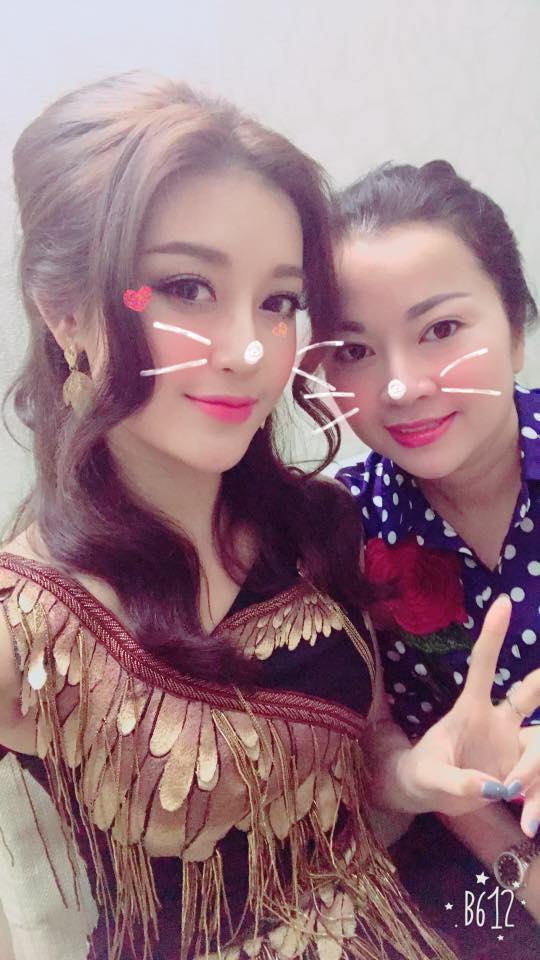 me a hau huyen my (4)