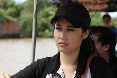 con gai nsnd hong van (1)