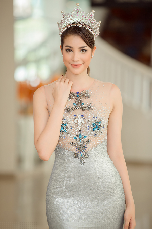 hoa hau pham huong dien d