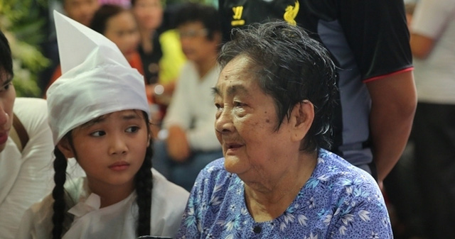 me nghe si khanh nam (2)