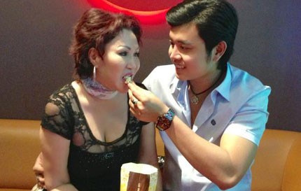 vu hoang viet va bo gia t