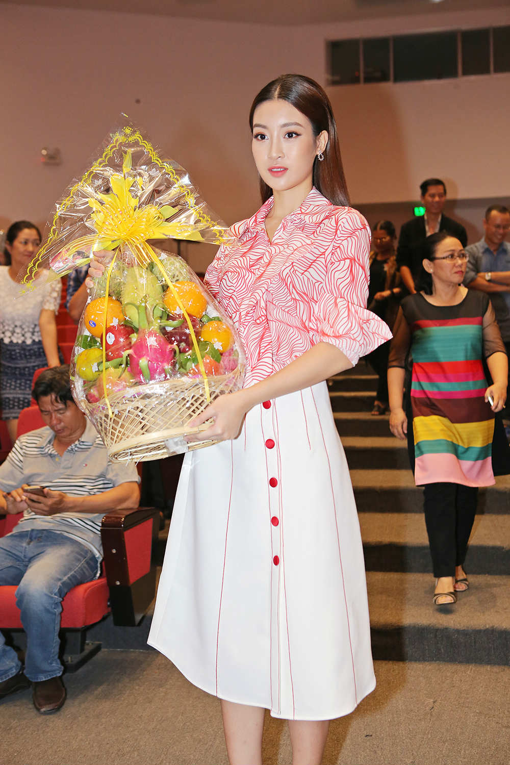 hoa hau do my linh (2)
