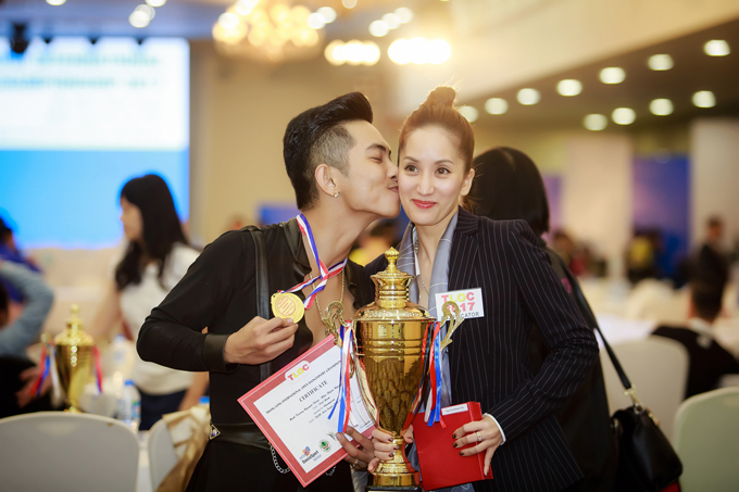 khanh thi phan hien (4)