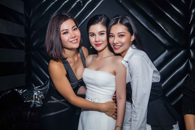 viet anh than mat cung di