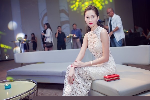 nhan sac dang thu thao (3