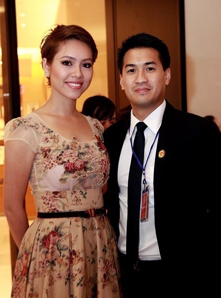 hoang my va em chong ha tang (2)